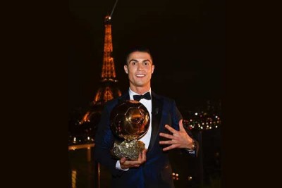 Ronaldo beats Messi to win fifth Ballon d'Or award