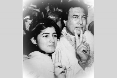 Twinkle Khanna remembers dad Rajesh Khanna on birth anniversary