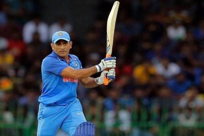 MS Dhoni displays swing bowling skills in nets