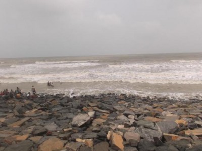 West Bengal: Suspicious wreckage found near Digha coast, probe begins
