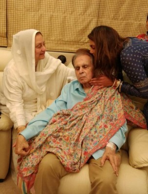 Priyanka Chopra spends evening with Dilip Kumar and Saira Bano