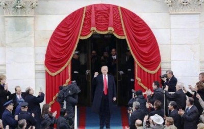 Trump warns Chicago; promises to build the wall