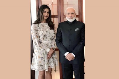 Priyanka Chopra meets Narendra Modi in Berlin