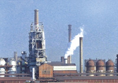 Record high CO2 emissions delay global peak, finds study 