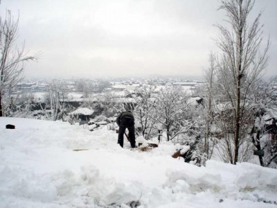 Srinagar, Anantnag parliament seats to go to polls on Apr 9, 12