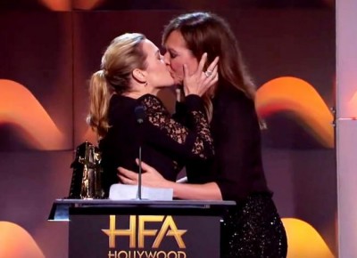 Kate Winslet-Allison Janney on stage kiss blows internet