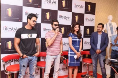 Kolkata: Lifestyle Spring Summerâ€™17 Collection unveiled by lead actors of Bengali thriller ONE