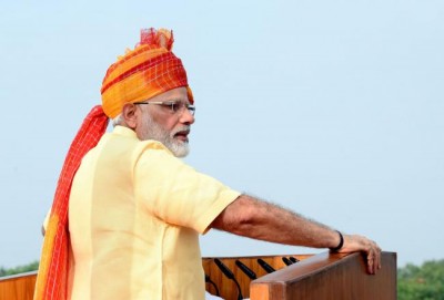 PM Modi pays homage to Indira Gandhi on death anniversary