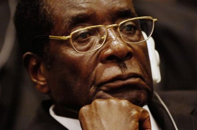 Zimbabweans cheer as Mugabe steps down as President