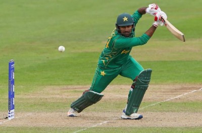 Pakistan beat Sri Lanka by three wickets, reach semi final