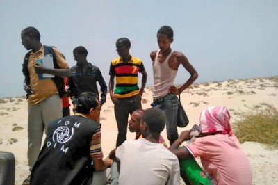 Smugglers throw 300 African migrants off boats headed to Yemen â€“ UN agency   