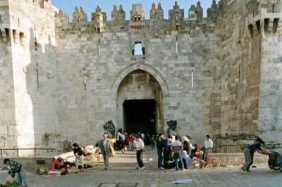 UN envoy calls for de-escalation of tensions and violence in Jerusalem