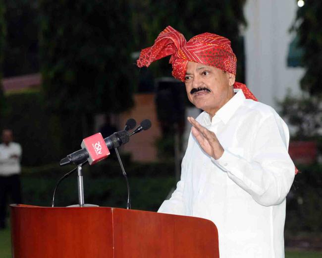 Venkaiah Naidu addresses farmers at his residence in Delhi