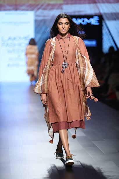 LFW: Models walk the ramp for designer Sayantan Sarkar 