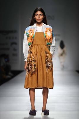 Aartivijay Gupta showcases her collections at Amazon India Fashion Week