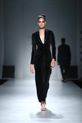 Ashish N Soni sets floor on fire at Amazon India Fashion Week