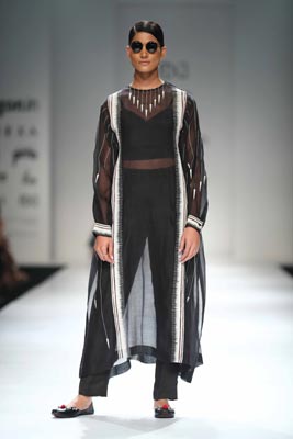 Amazon India Fashion Week:Ragini Ahuja showcases her collections
