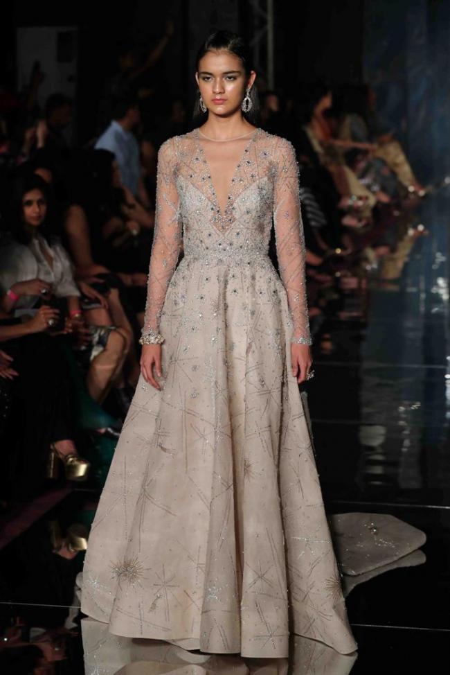 Preity Zinta walks ramp for designer Falguni Shane Peacock in Lakme Fashion Week