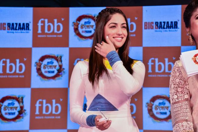 Kolkata: Yami Gautam launches FBB Pujo Fashion