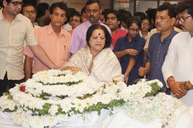 Kalika Prasad Bhattacharjee's last rites performed in Kolkata