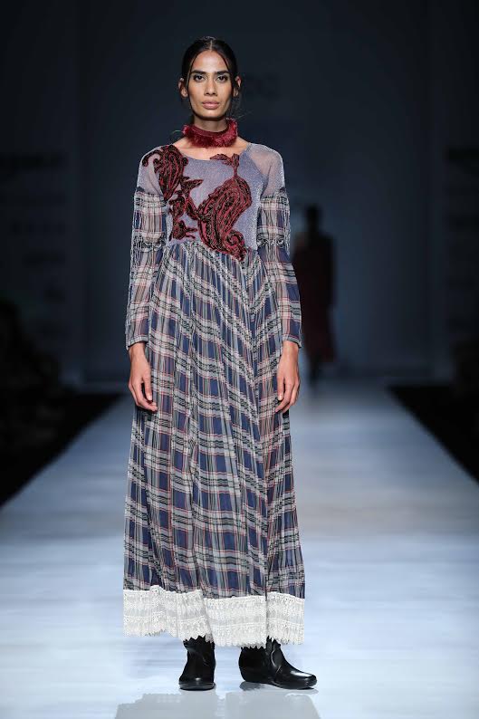 Vaani Kapoor walks ramp at Amazon India Fashion Week