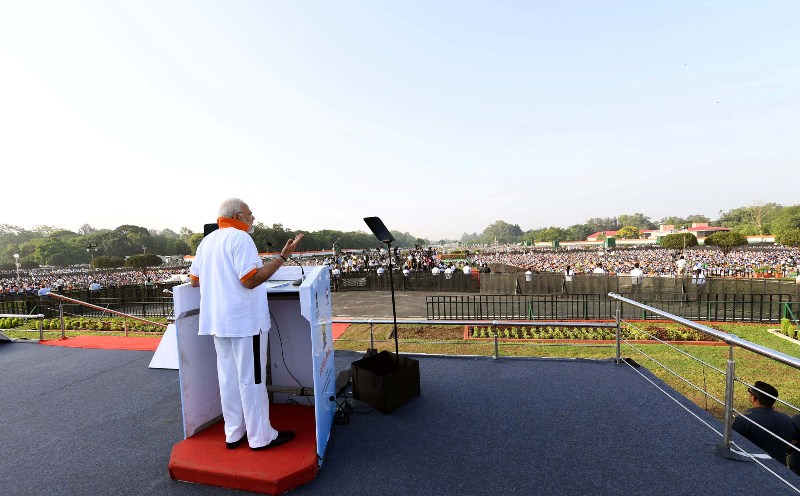 PM Modi performs Yoga on International Yoga Day in Dehradun