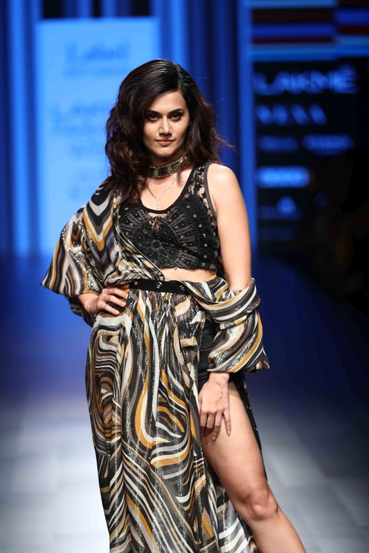 Bollywood actress Taapsee Pannu sizzles LFW ramp
