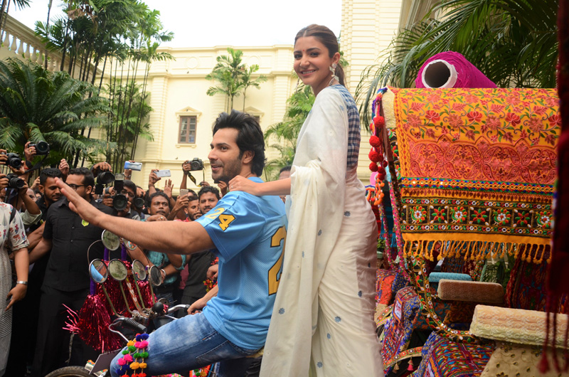 Varun Dhawan, Anushka Sharma promote Sui Dhaaga in Kolkata