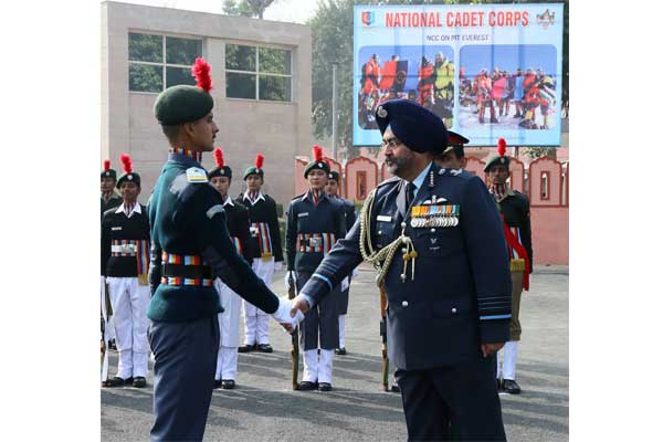 Air Chief Marshal BS Dhanoa visits DG NCC Republic Day Camp