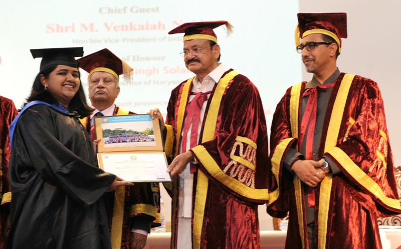 Venkaiah Naidu attends convocation of Indian Institute of Management 