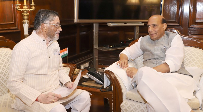 Vijay Goel calls on Rajnath Singh