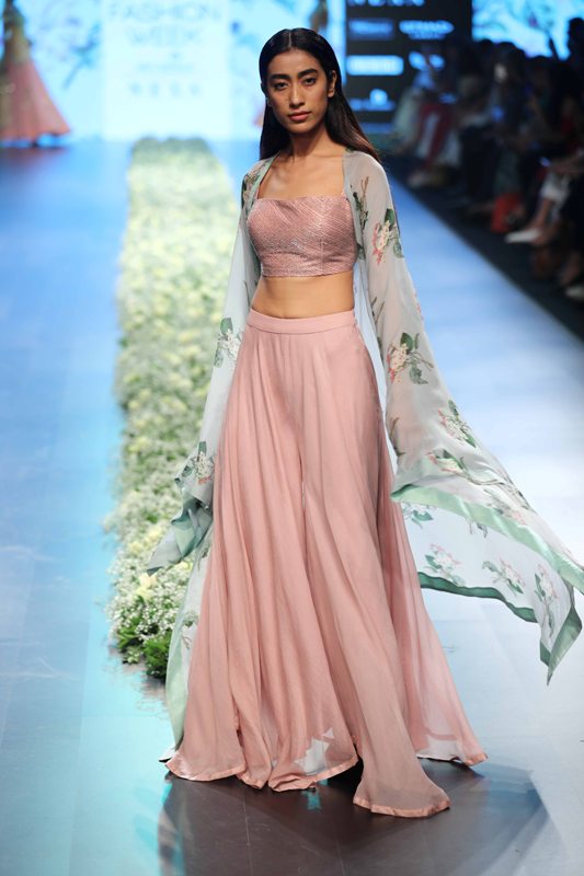 LFW: Sania Mirza walks down the ramp for  Anushree Reddy