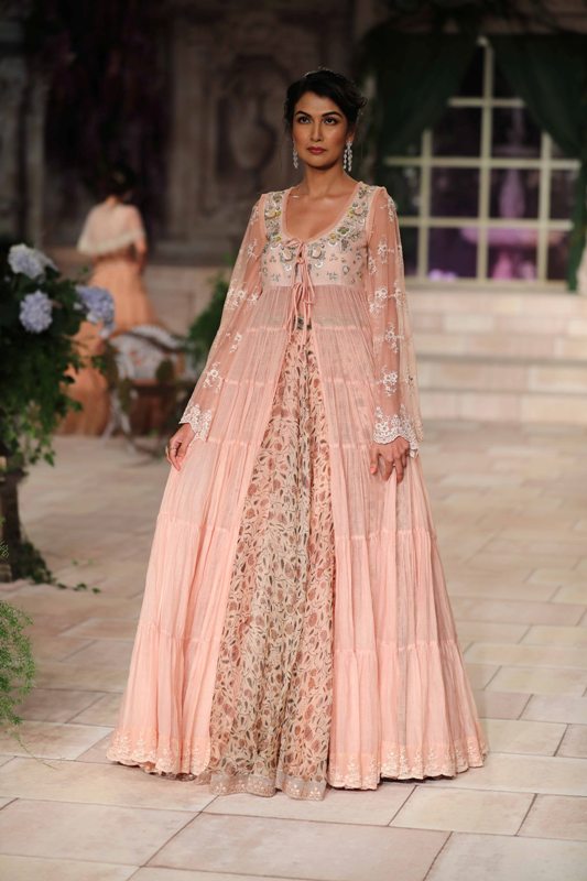 Kangana Ranaut walks the ramp in India Couture Week