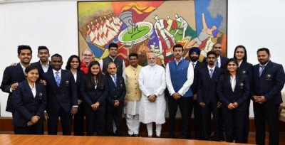 PM Modi interacts with TT medal winners in Commonwealth Games, congratulates