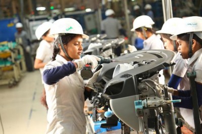 Tata Motorsâ€™ Sanand facilityreaches hundred percent capacity utilization to meet growing demand for Tiago and Tigor