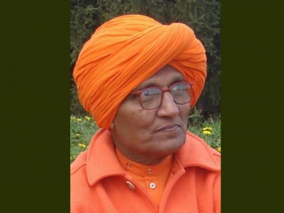 Swami Agnivesh manhandled near BJP office in Delhi