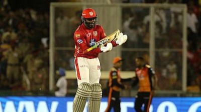 Chris Gayle dedicates century to his daughter
