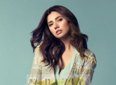 Mahira shuts off troll for shaming her over photos with Ranbir 