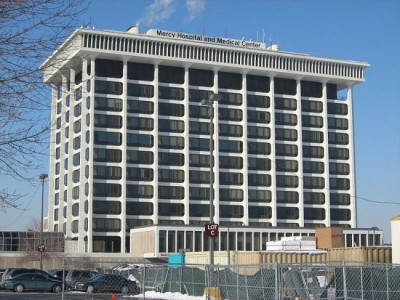 Chicago hospital shooting leaves medical staff and policeman among four dead