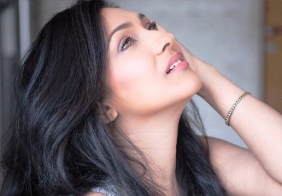 Bengali actress Rituparna Sengupta turns 47, Tollywood celebrities wish her