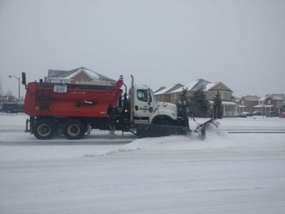 â€œStay homeâ€ alert sounded in southern Ontario as ice storm pummels region for second day