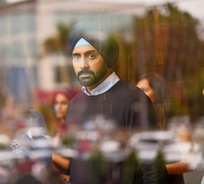 Big B appreciates Abhishek Bachchan's look in Manmarziyaan