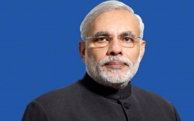 PM Modi pays tribute to mortal remains of Karunanidhi