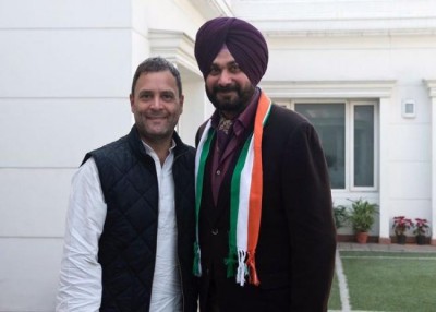 Sidhu makes U-turn, says Rahul never asked him to go to Pak