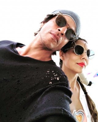 Shah Rukh Khan, Gauri Khan pose for special selfie together