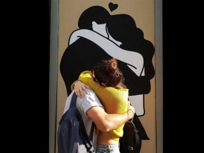 'What A Guy' Virat gets intimate with his 'only' Anushka in public