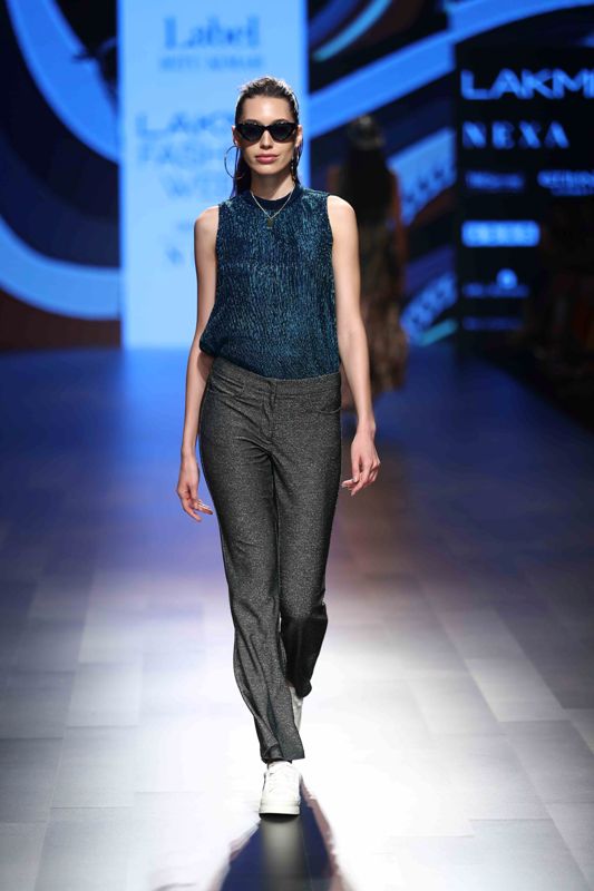 Bollywood actress Taapsee Pannu sizzles LFW ramp