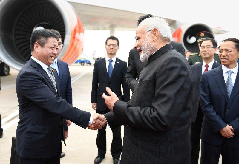  PM Modi meets Kyrgyzstan President Sooronbay Jeenbekov in SCO Summit in China 