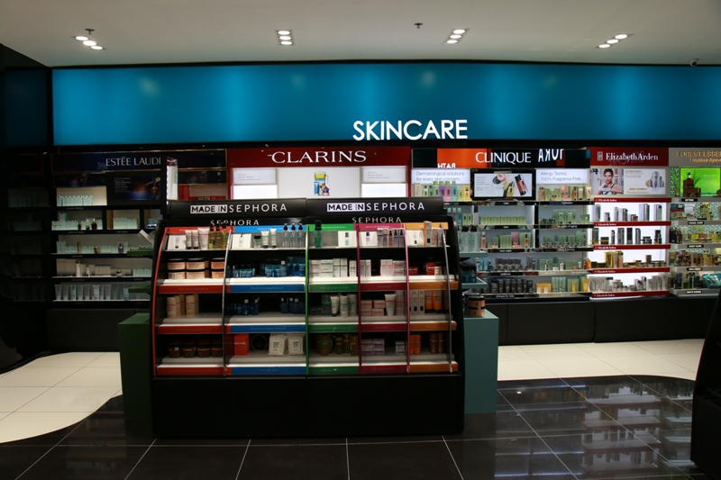 Bipasha Basu inaugurates beauty brand Sephora outlet in Kolkata