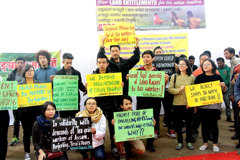 Members of Citizen Against War form human chain for peace